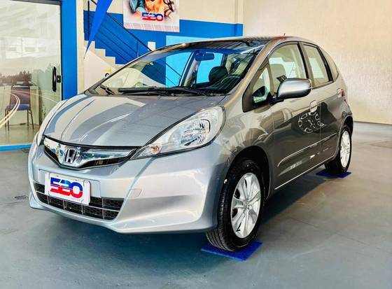 HONDA FIT 1.4 LX 16V FLEX 4P MANUAL HONDA FIT 1.4 LX 16V FLEX 4P MANUAL